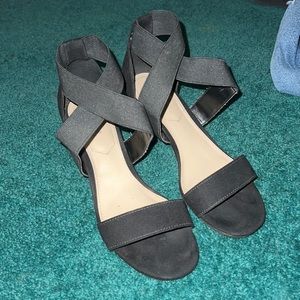 Cute black heel